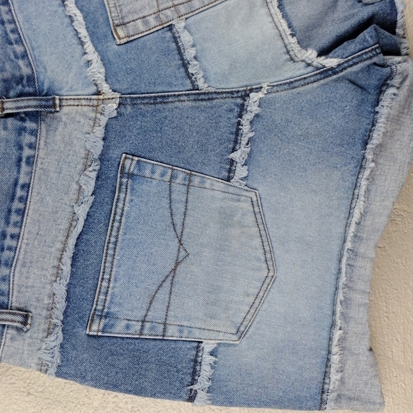 L.A. Blues Vintage Blue Medium Wash Two Tone High Rise Five Pocket Jean Short - Picture 12 of 13